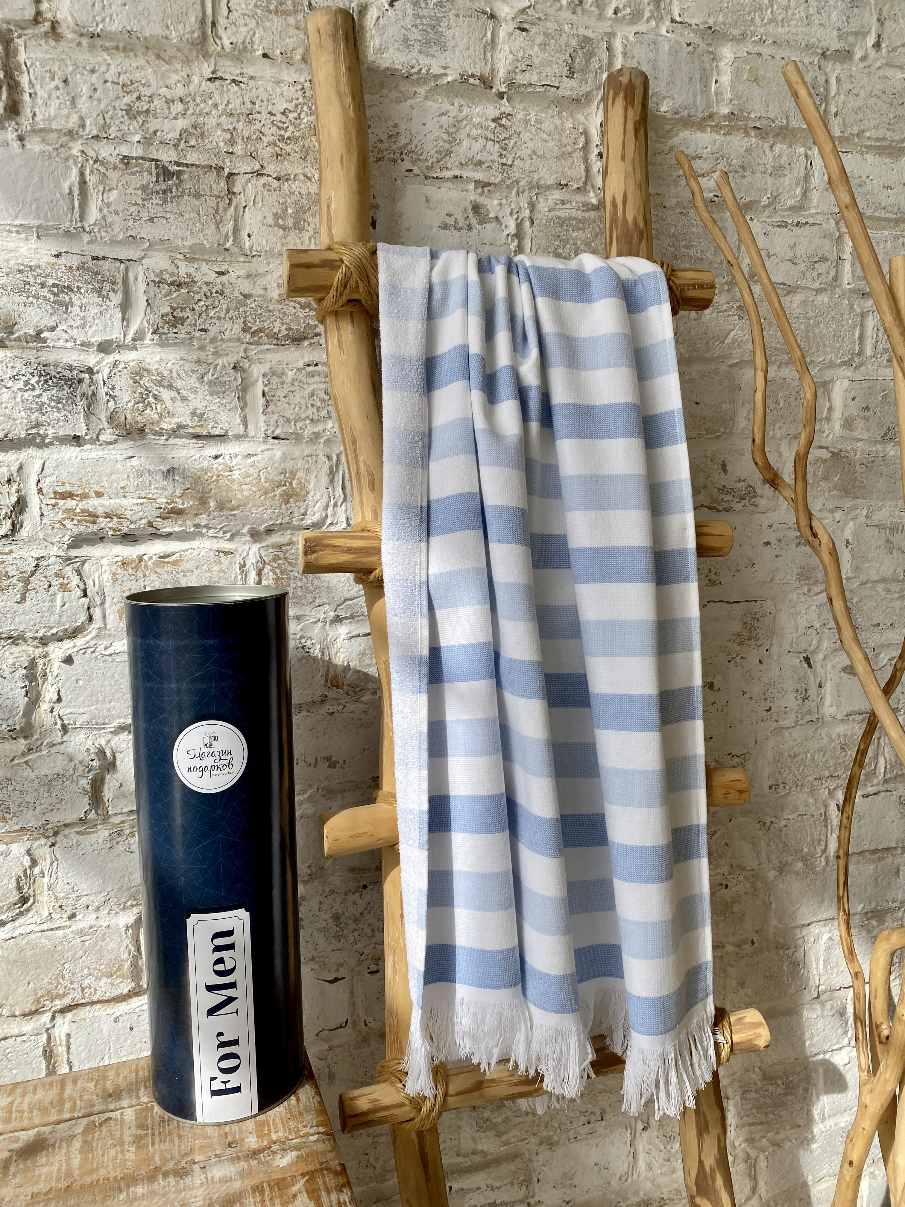 Полотенце пляжное в подарочном тубусе, голубое, для мужчины, размер 70*140 см.